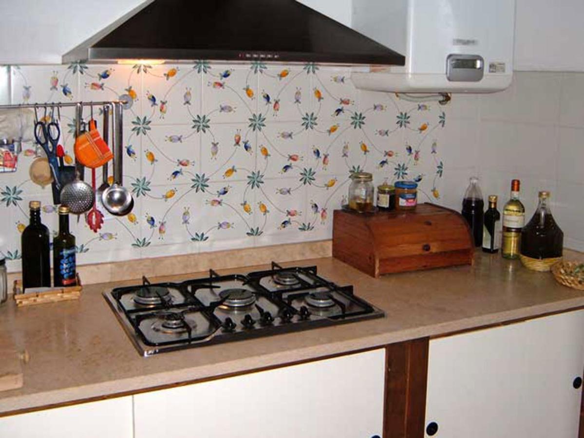 Casale Refoli Guest House Casole dʼElsa Екстериор снимка